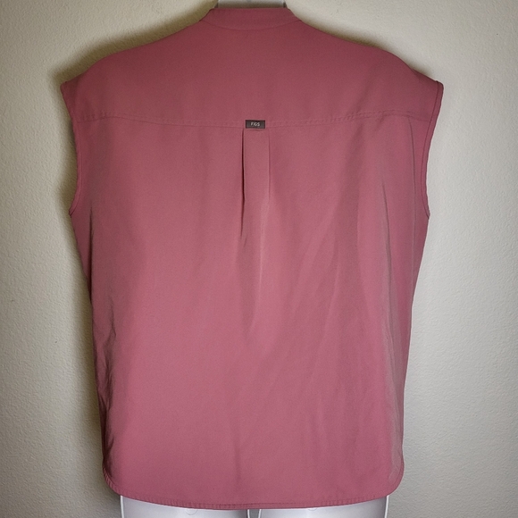 Figs Rafaela Oversized Sleeveless Scrub Top in Chalk Pink size Large - Picture 3 of 7